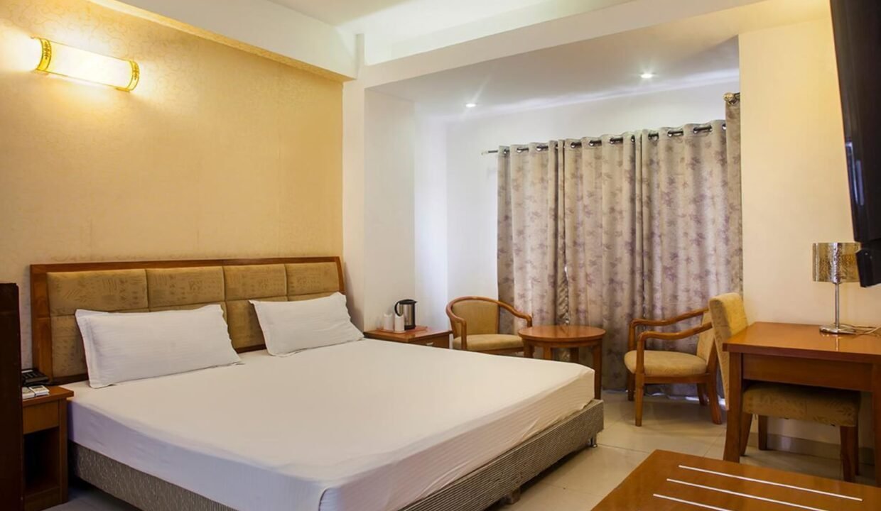 Ready-to-Move 2BHK Flats in Omaxe