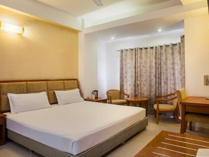 Ready-to-Move 2BHK Flats in Omaxe